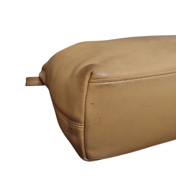 Coach Vintage Leather Shoulder Bag - Picture 6 of 9